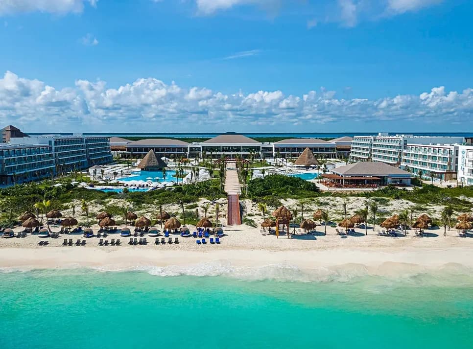 Ocean Allure Costa Mujeres resort and beachfront